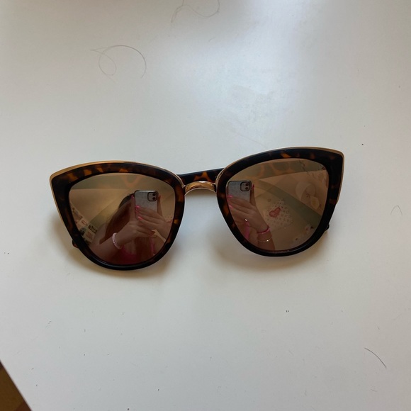 Urban Outfitters Accessories - sunglasses